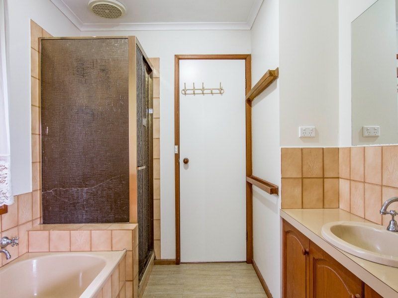 21 Burgess Drive, Langwarrin VIC 3910