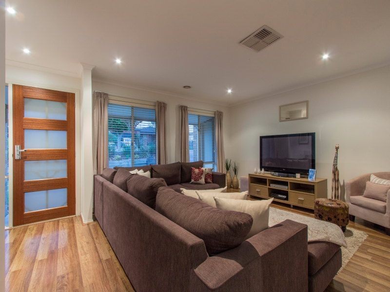49 Laurel Crescent, Carrum Downs VIC 3201