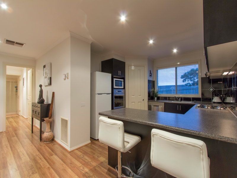 49 Laurel Crescent, Carrum Downs VIC 3201