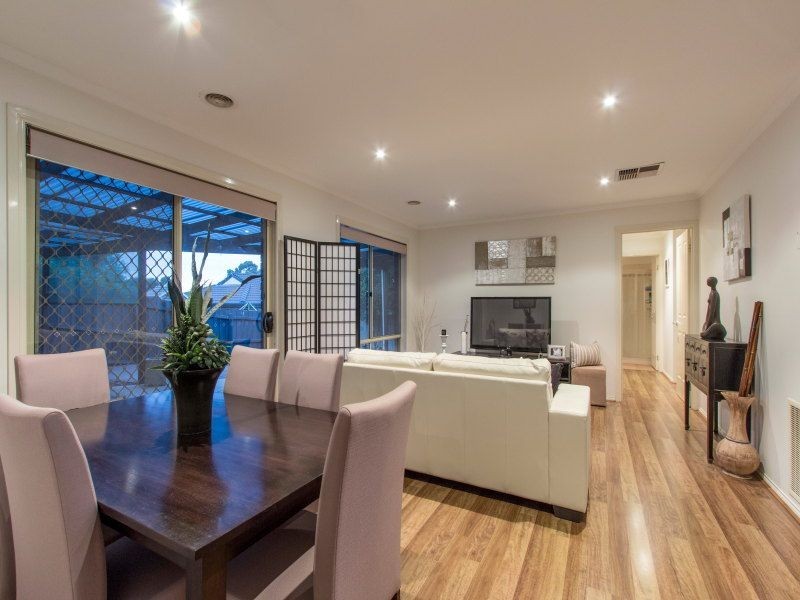 49 Laurel Crescent, Carrum Downs VIC 3201