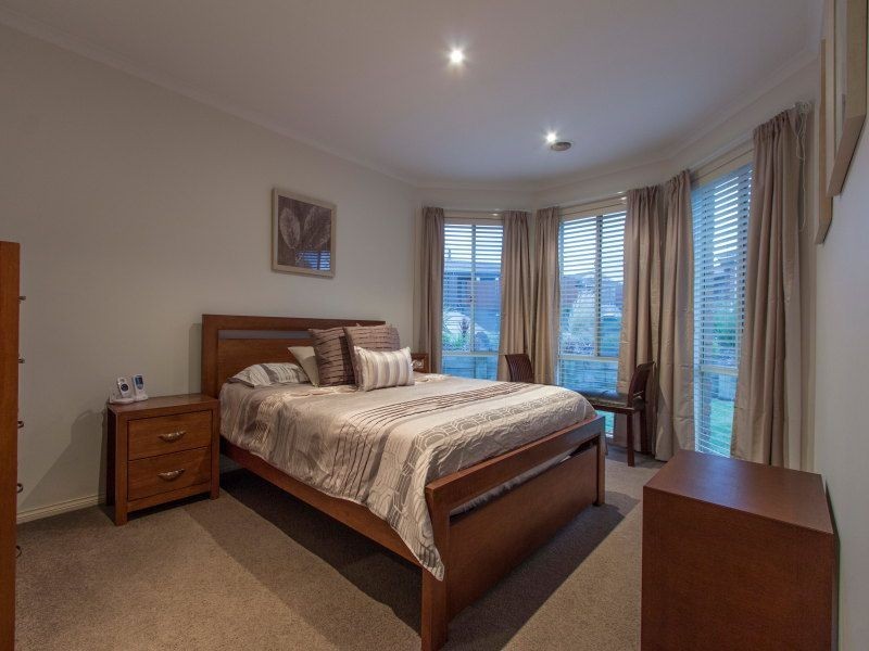 49 Laurel Crescent, Carrum Downs VIC 3201