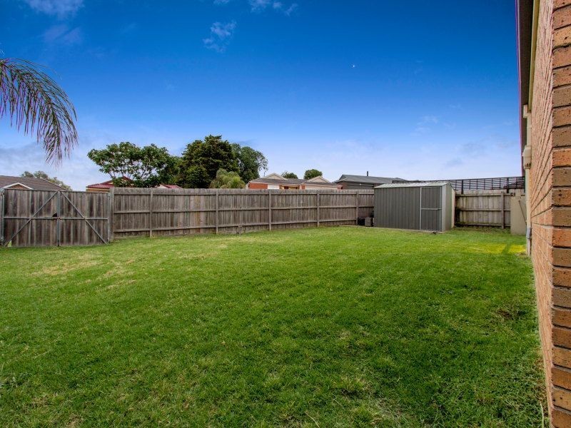 49 Laurel Crescent, Carrum Downs VIC 3201