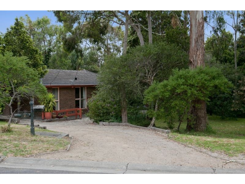2 Oak Grove, Langwarrin VIC 3910