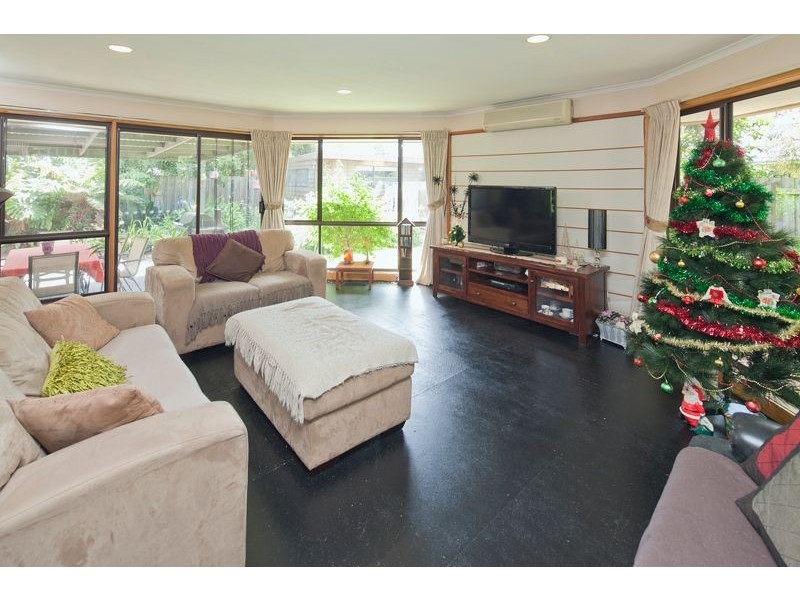 27 Paterson Avenue, Langwarrin VIC 3910