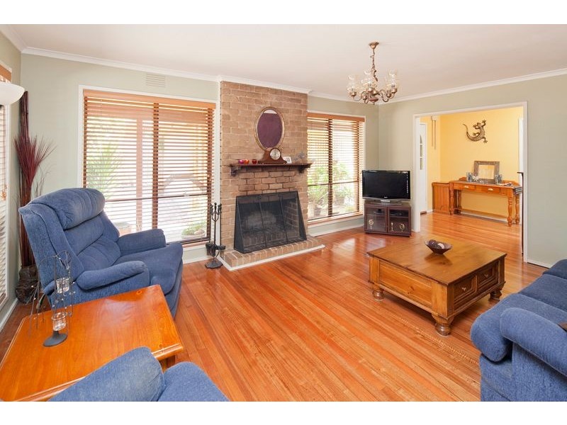 27 Paterson Avenue, Langwarrin VIC 3910