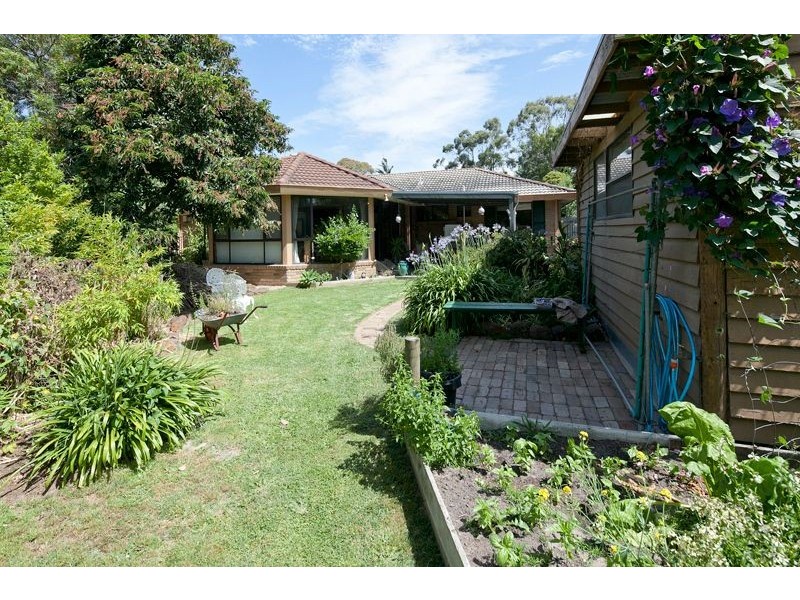 27 Paterson Avenue, Langwarrin VIC 3910