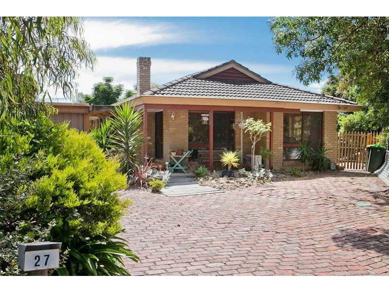 27 Paterson Avenue, Langwarrin VIC 3910