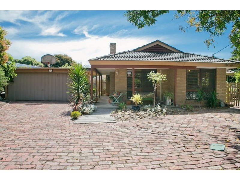 27 Paterson Avenue, Langwarrin VIC 3910