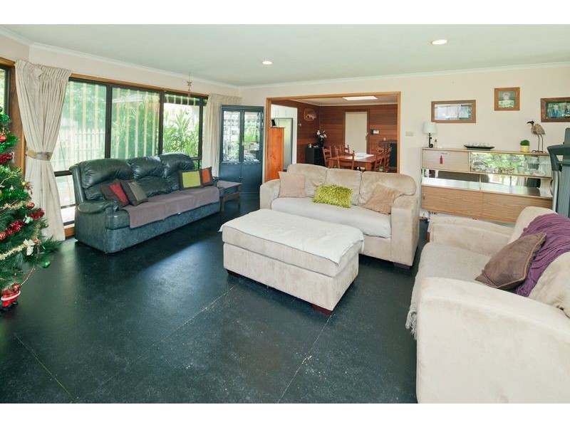 27 Paterson Avenue, Langwarrin VIC 3910