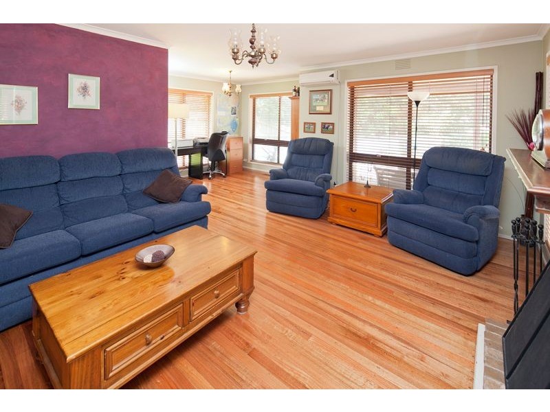 27 Paterson Avenue, Langwarrin VIC 3910