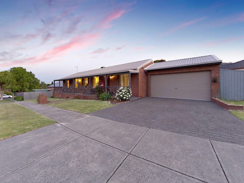 4 Beverley Court, Langwarrin VIC 3910