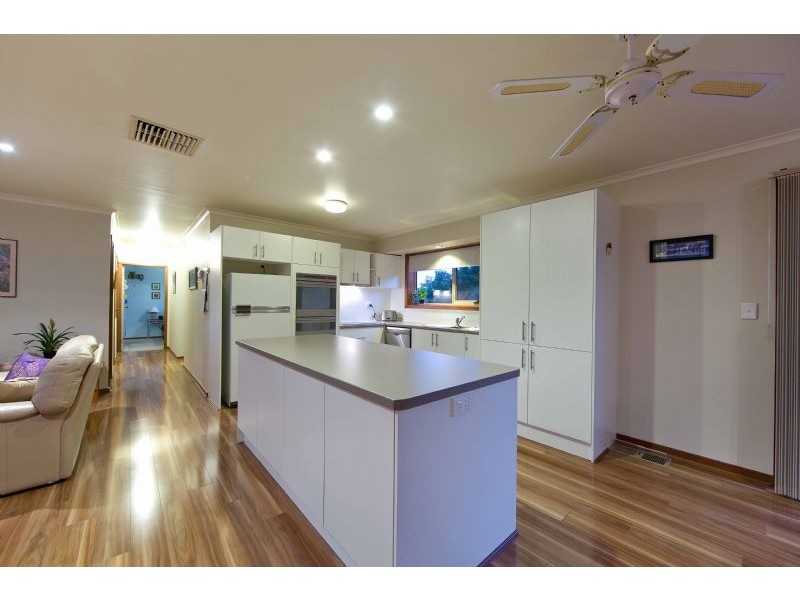 4 Beverley Court, Langwarrin VIC 3910