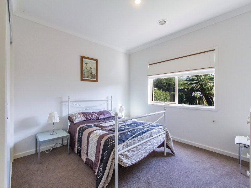 8 Aqueduct Road, Langwarrin VIC 3910