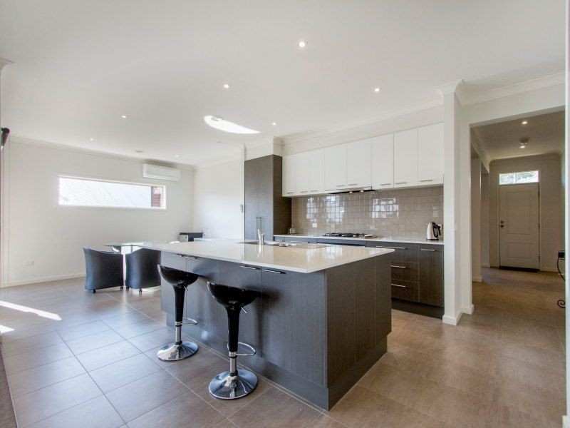 8 Aqueduct Road, Langwarrin VIC 3910