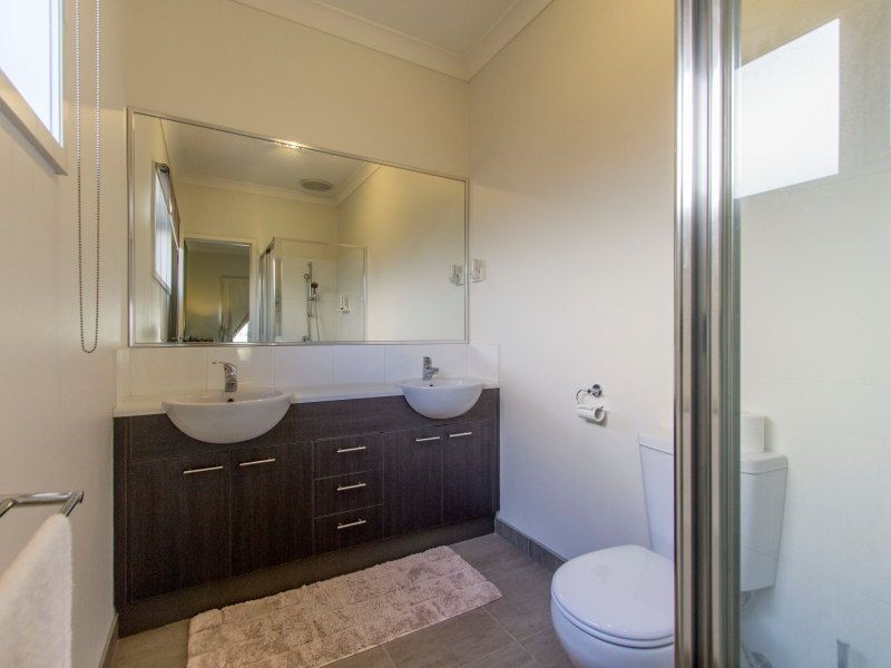 8 Aqueduct Road, Langwarrin VIC 3910