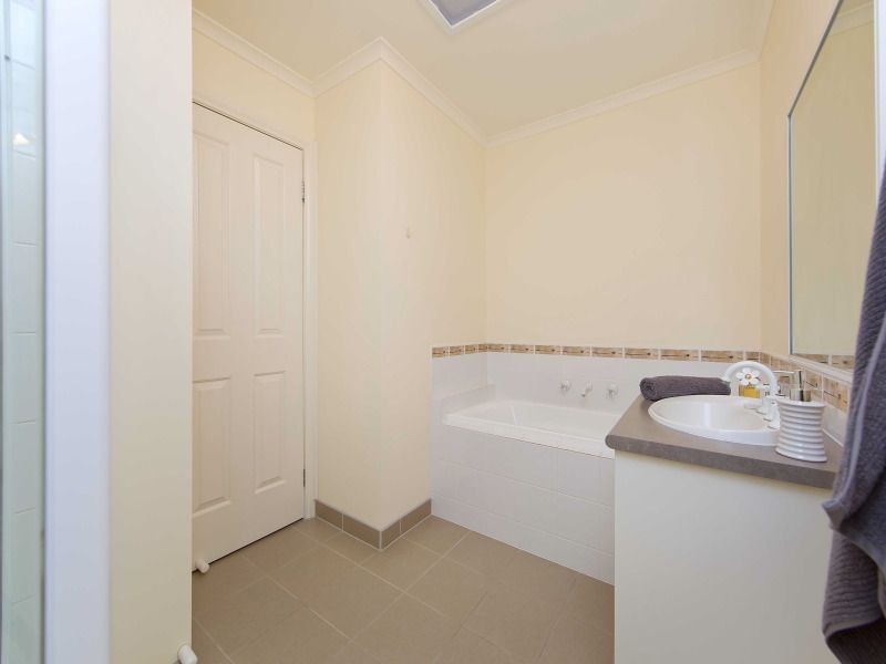 11 Daniel Drive, Langwarrin VIC 3910