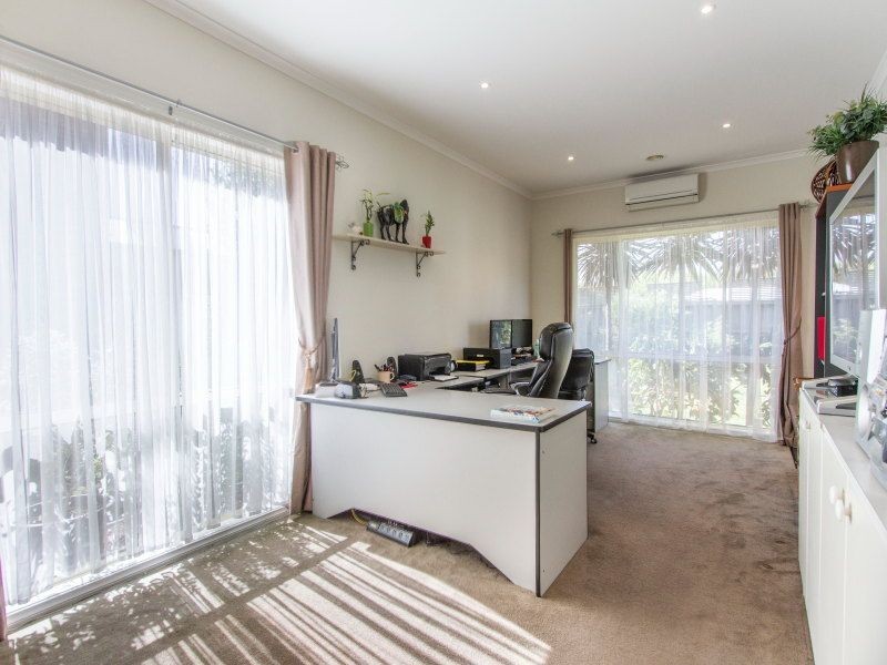 10  Pepperbush Crescent, Langwarrin VIC 3910