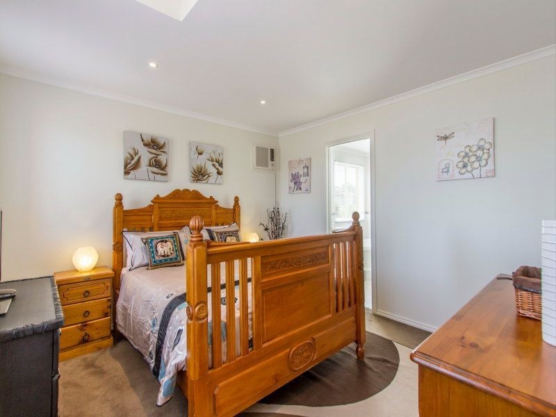 10  Pepperbush Crescent, Langwarrin VIC 3910