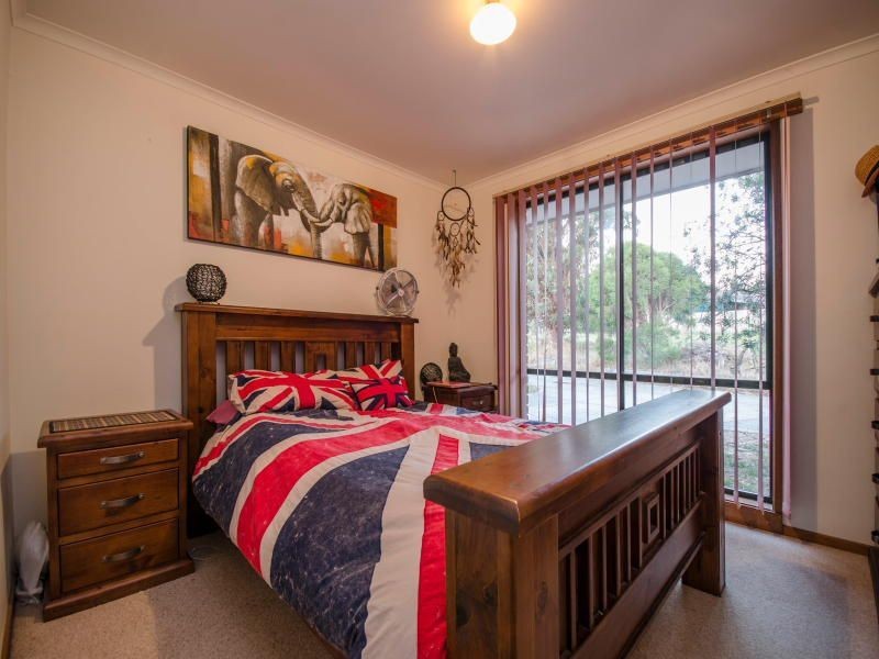 2/18 Monze Drive, Langwarrin VIC 3910