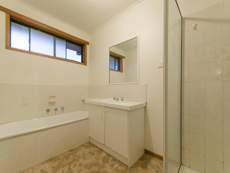 2/18 Monze Drive, Langwarrin VIC 3910