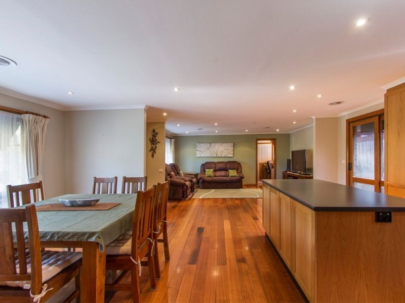 4 Larch Street, Langwarrin VIC 3910