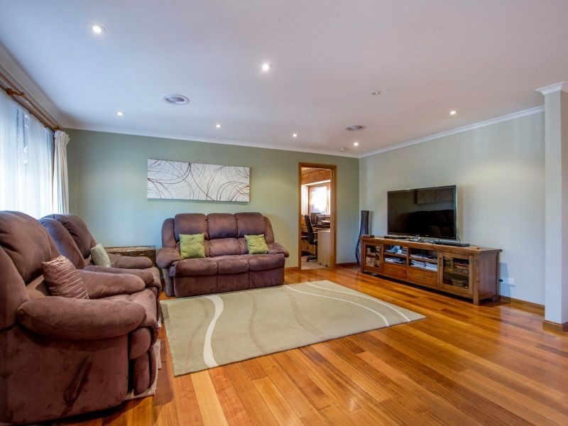 4 Larch Street, Langwarrin VIC 3910