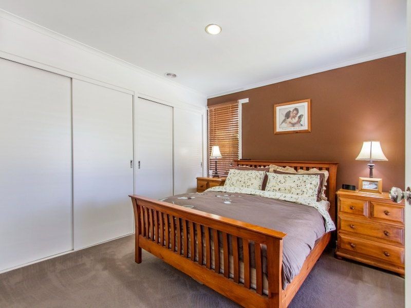 6 Poplar Grove, Langwarrin VIC 3910