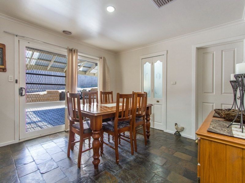 6 Poplar Grove, Langwarrin VIC 3910