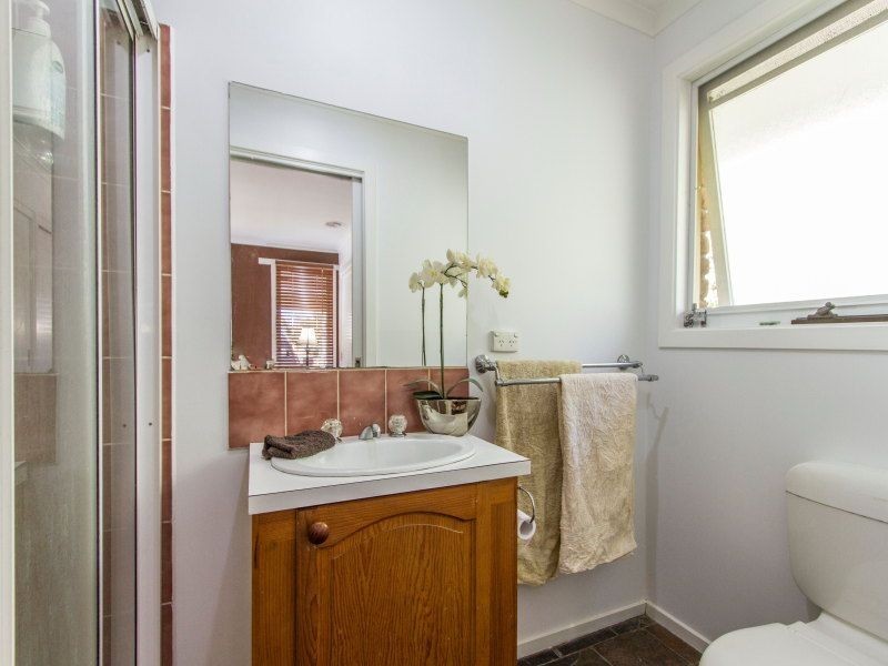 6 Poplar Grove, Langwarrin VIC 3910