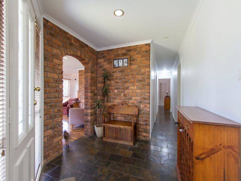 6 Poplar Grove, Langwarrin VIC 3910