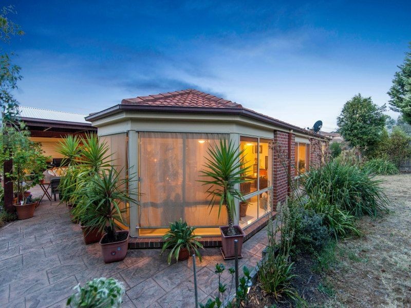 1 Huntingtower Crescent, Langwarrin VIC 3910