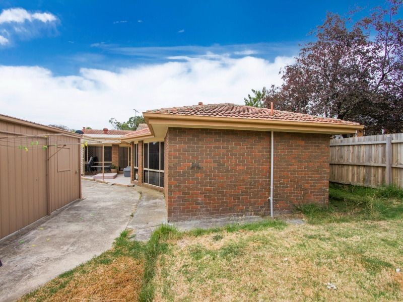 33 Hornsby Drive, Langwarrin VIC 3910