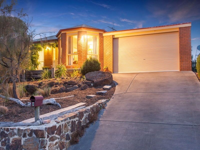 8 Huntly Court, Langwarrin VIC 3910