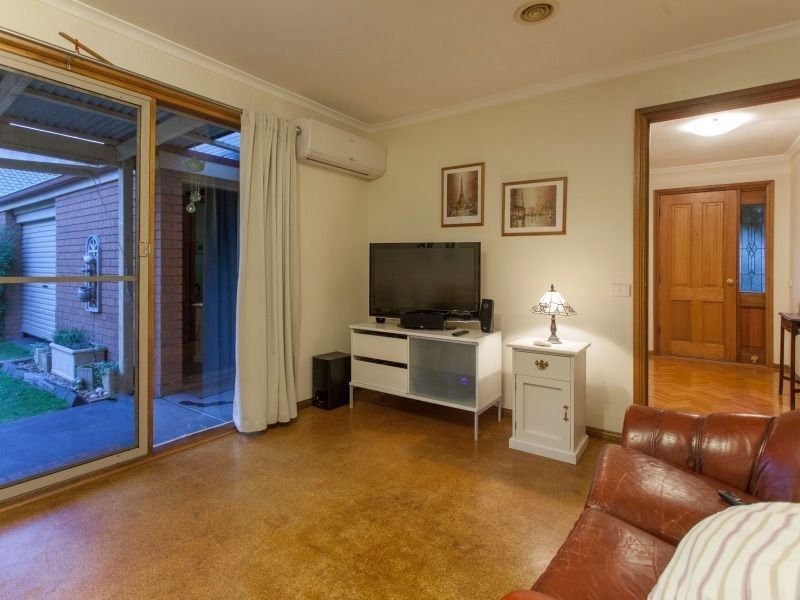 8 Huntly Court, Langwarrin VIC 3910