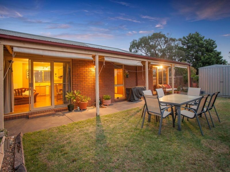 8 Huntly Court, Langwarrin VIC 3910