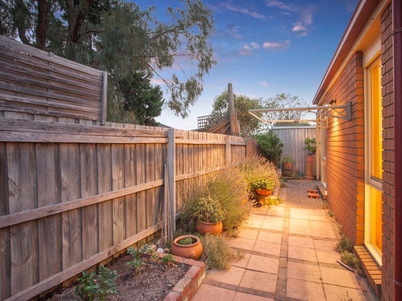 8 Huntly Court, Langwarrin VIC 3910