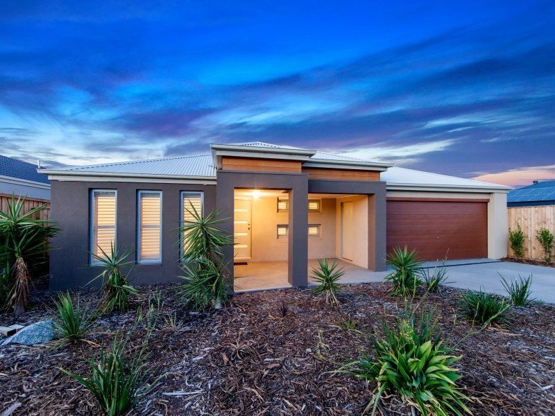 18 Aqueduct Road, Langwarrin VIC 3910