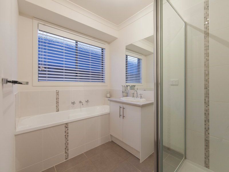 18 Aqueduct Road, Langwarrin VIC 3910