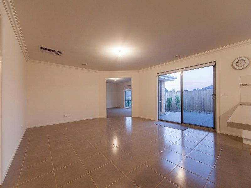 18 Aqueduct Road, Langwarrin VIC 3910