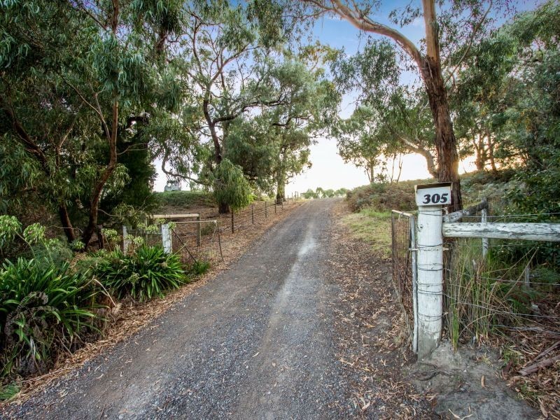 305 Centre Road, Langwarrin VIC 3910