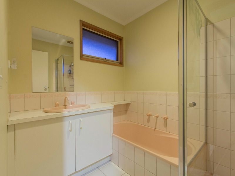 4 Warrindale Close, Langwarrin VIC 3910