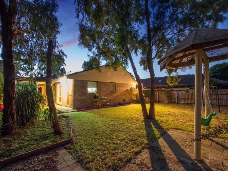 6 Elm Grove, Langwarrin VIC 3910