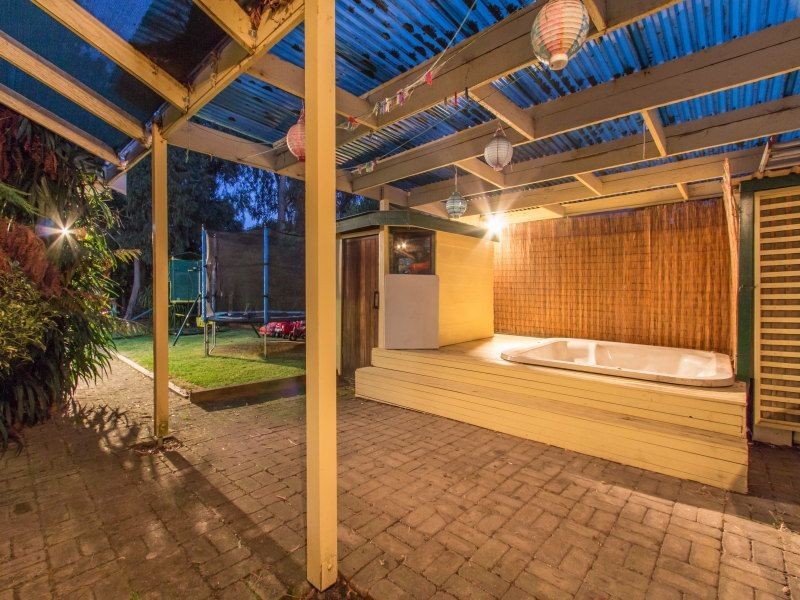 6 Elm Grove, Langwarrin VIC 3910