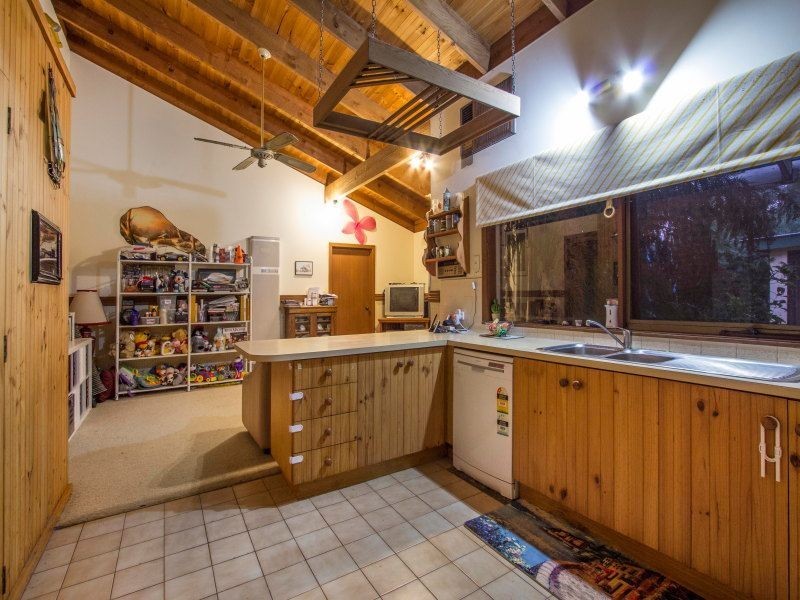 6 Elm Grove, Langwarrin VIC 3910