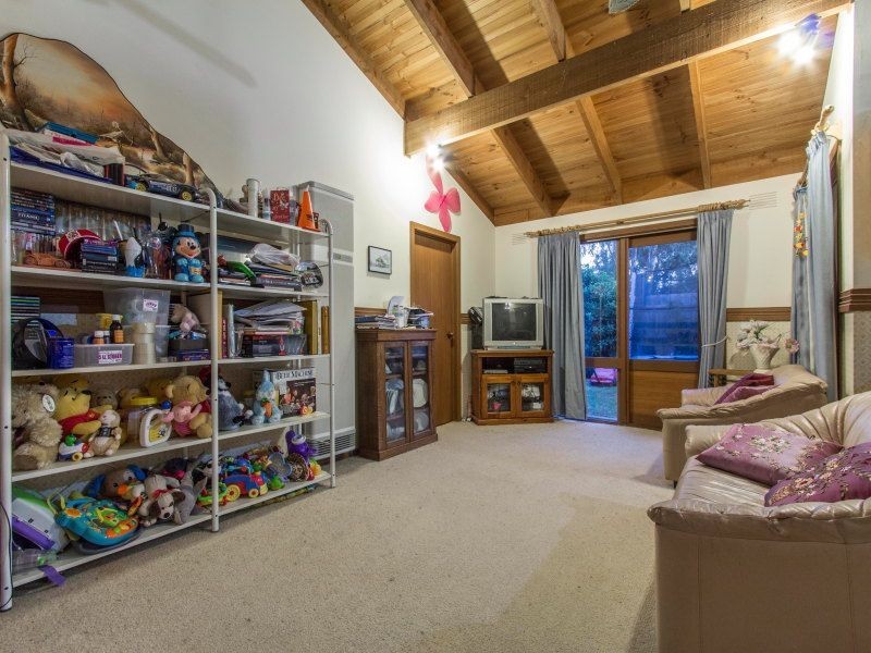 6 Elm Grove, Langwarrin VIC 3910