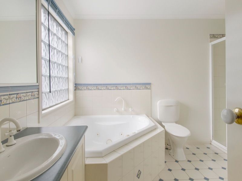 17 Huntingtower Crescent, Langwarrin VIC 3910