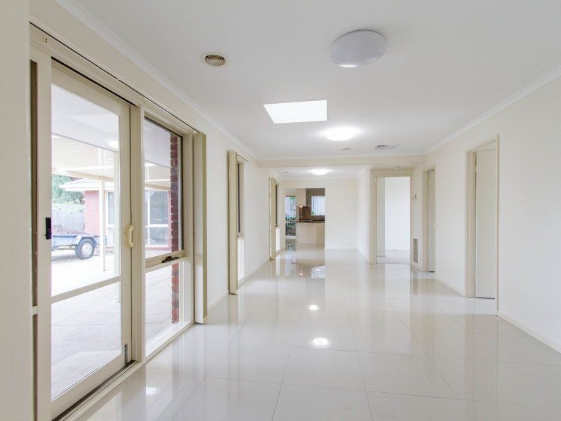 7 Dunmore Close, Langwarrin VIC 3910