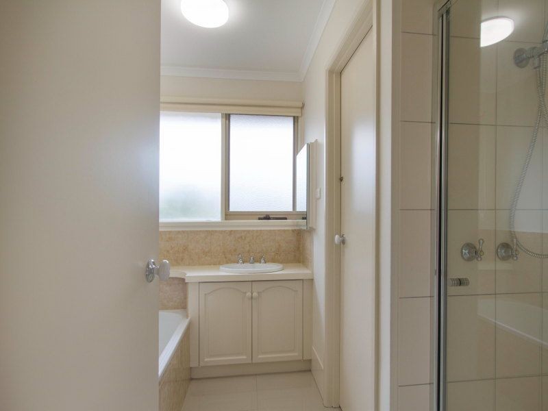 7 Dunmore Close, Langwarrin VIC 3910