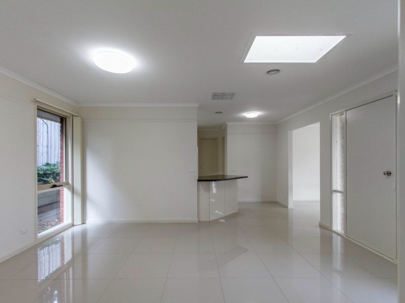 7 Dunmore Close, Langwarrin VIC 3910