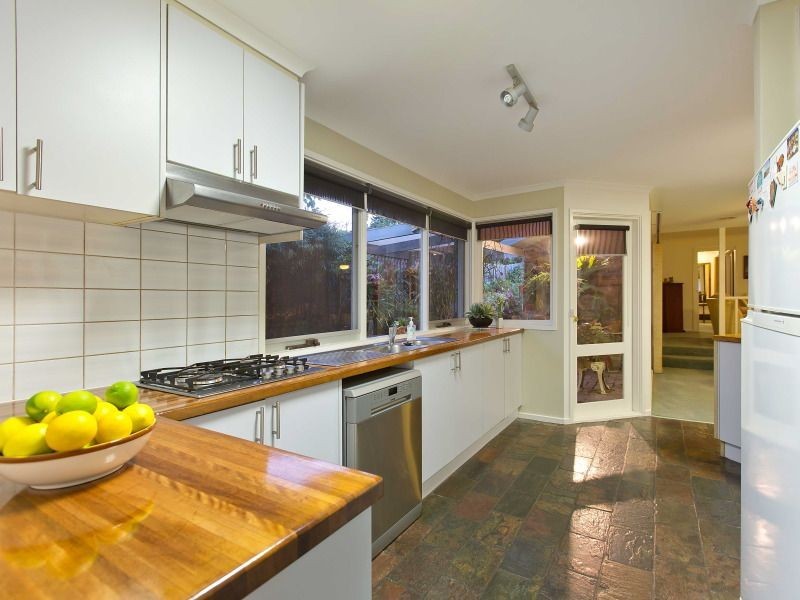 11 Lynne Court, Langwarrin VIC 3910